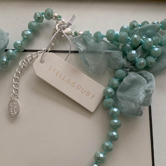 Stella & Ruby elegant Floral Beaded Necklace - Picture 2 of 2